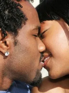 How to get a girl to kiss you