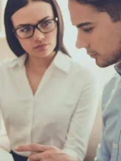 Signs he doesn't like you
