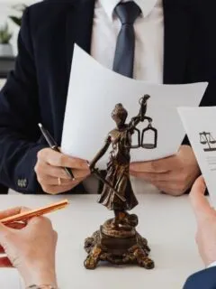 Couple signing a divorce paper