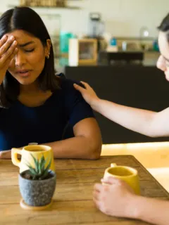 signs your friend is struggling