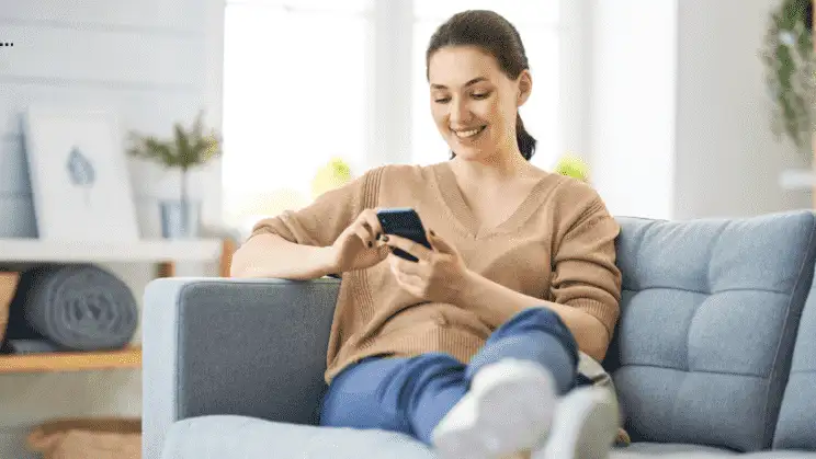 Things That Get a Girl’s Attention Over Text