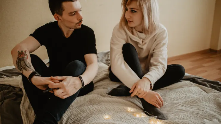 20 Questions to Ask Your Boyfriend When Overthinking