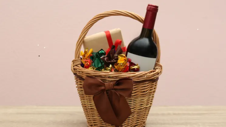 7 Thoughtful Christmas Basket Gift Ideas
