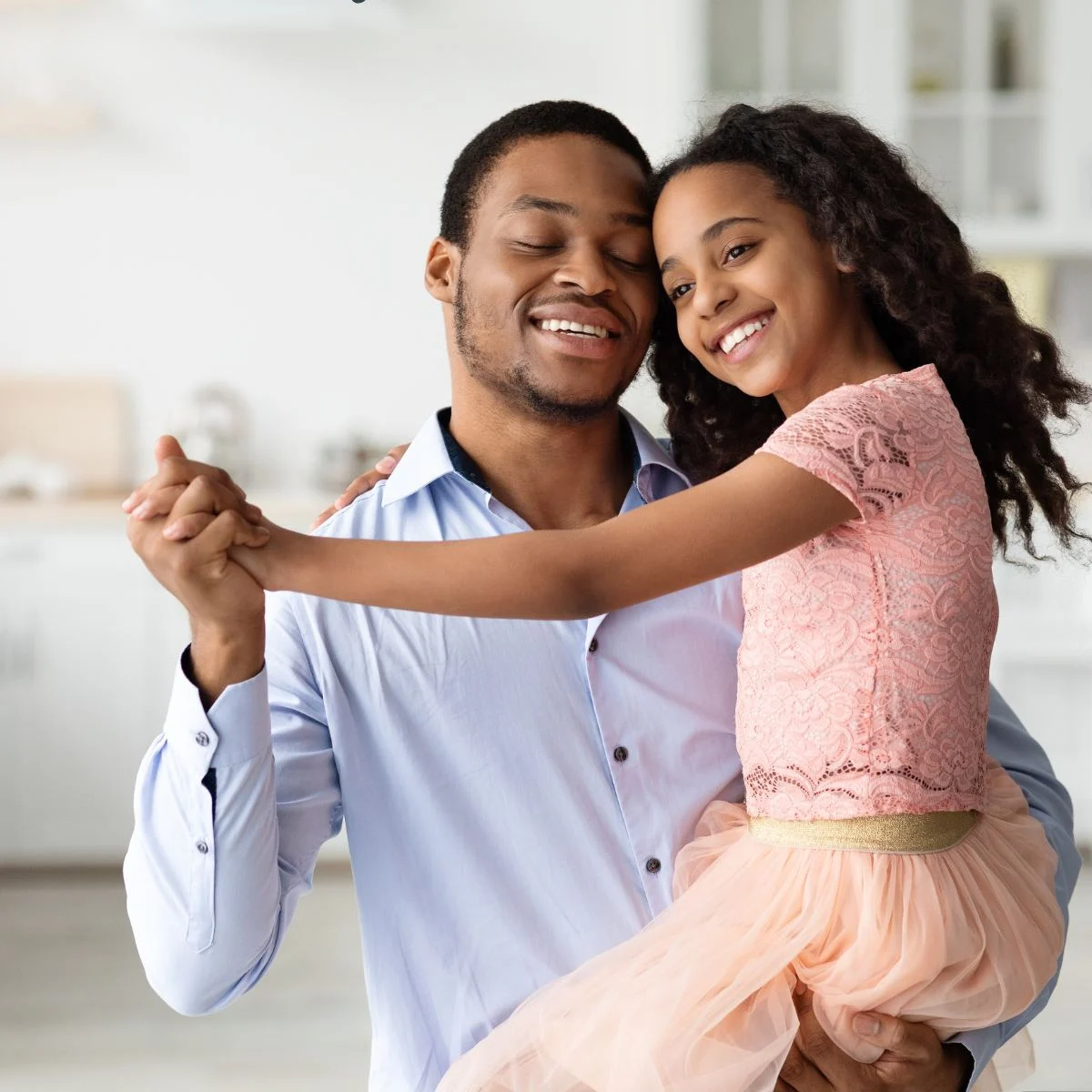 7 Physical Traits of Daughters of Narcissistic Fathers