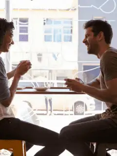 9 Things Women Think Men Love (3)