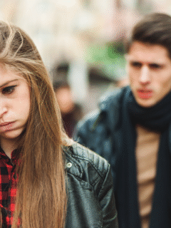 5 Clear Signs Your Boyfriend Is Losing Interest