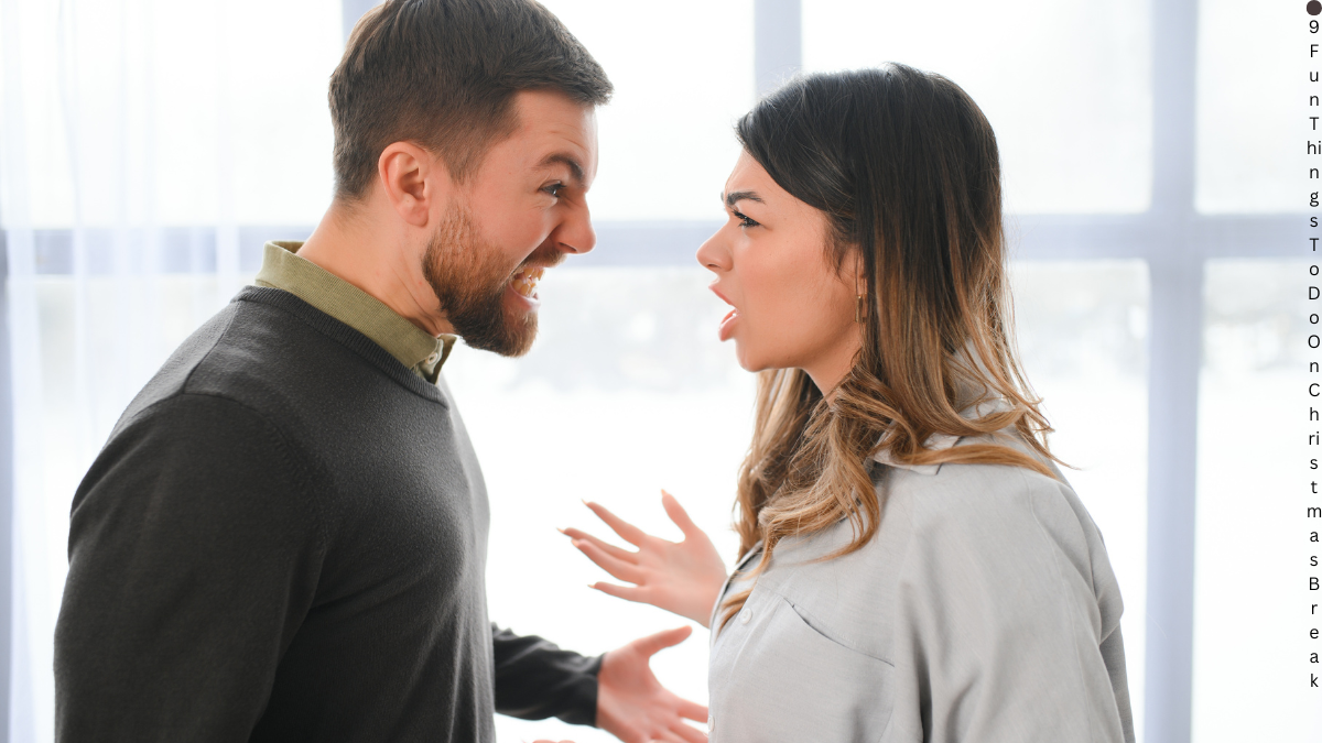 Couples Who Are Unhappy Always Do These 5 Things In Public