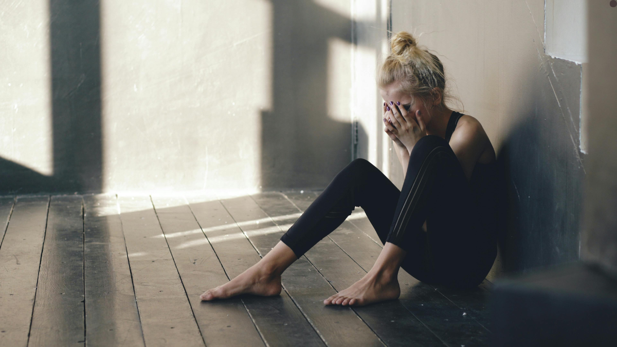 Women Who End Up Alone Always Make These 8 Mistakes