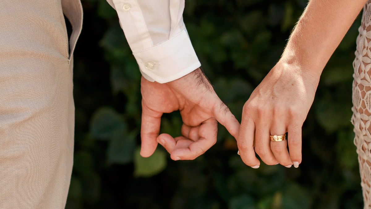 10 Signs Your Husband Is Slowly Giving Up on Your Marriage