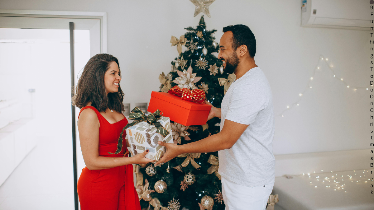 12 Cute And Cheap Christmas Gifts For Girlfriend