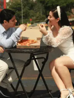 10 Signs You’re Dating the Right Person