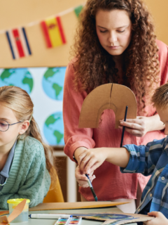 Valentine’s Day Classroom Crafts for Kids and Teachers