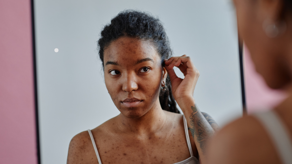 12 Signs Your Husband Enjoys Making You Insecure